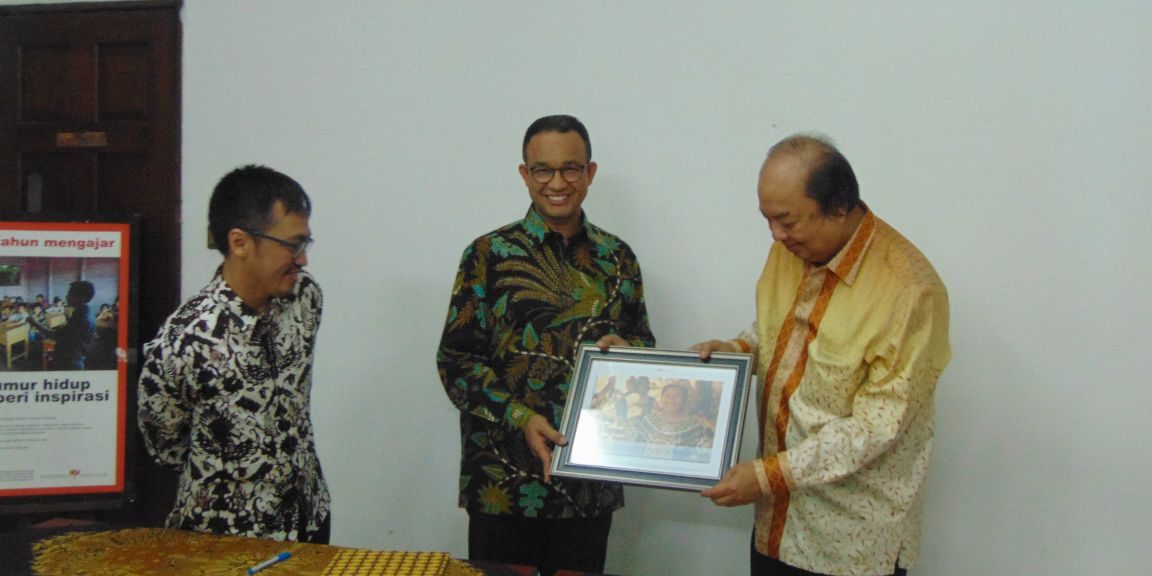 Tahir Foundation Donated IDR 2 Billion for Indonesia Teaching 3